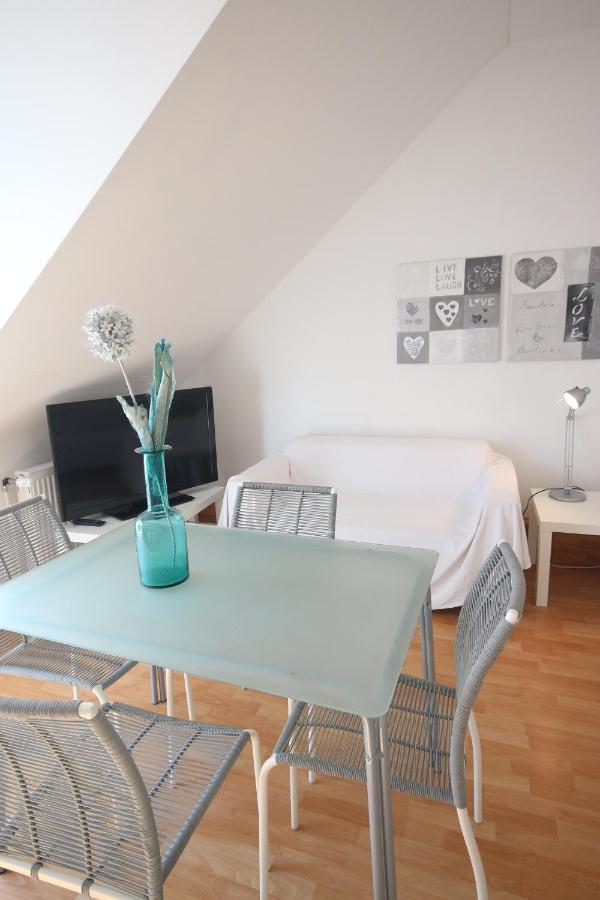 Moderne Studio Apartments Und 4 Zimmer Wohnungen In Oberhausen, Ideal Fuer Geschaeftsreisende Und Monteure Exterior foto