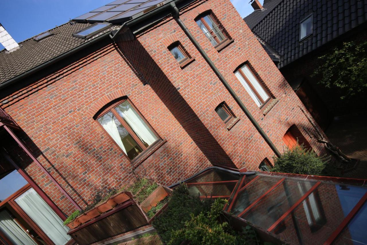 Moderne Studio Apartments Und 4 Zimmer Wohnungen In Oberhausen, Ideal Fuer Geschaeftsreisende Und Monteure Exterior foto